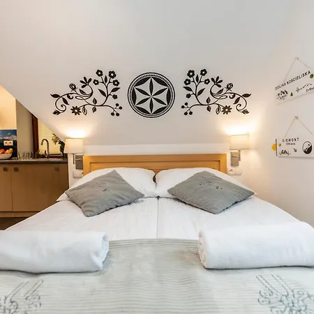 Udanypobyt Apartamenty Przy Dolinach C I D Koscielisko Room photo